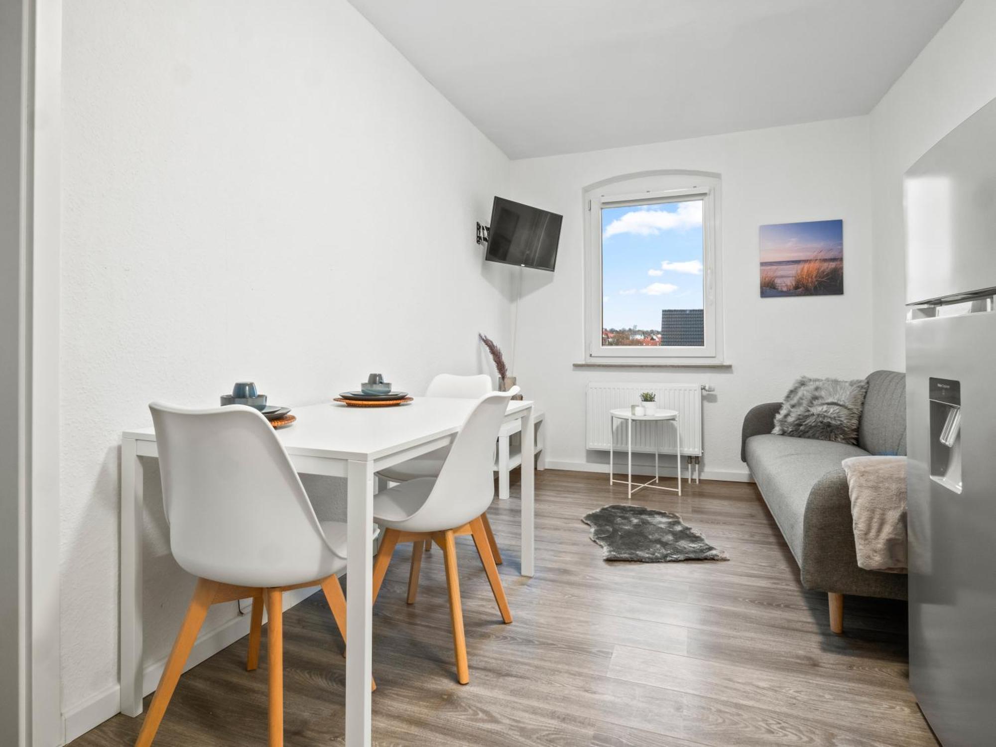 Wohnung In Zentraler Lage - Kostenlose Parkplaetze Касел Екстериор снимка