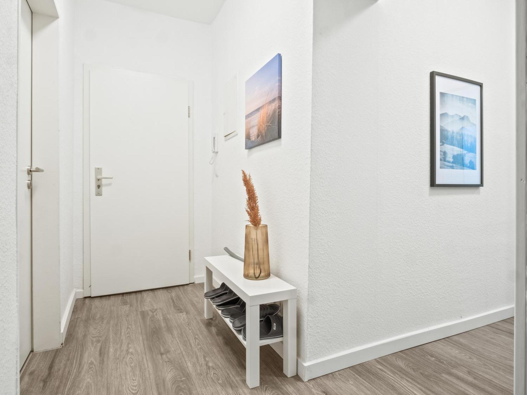Wohnung In Zentraler Lage - Kostenlose Parkplaetze Касел Екстериор снимка
